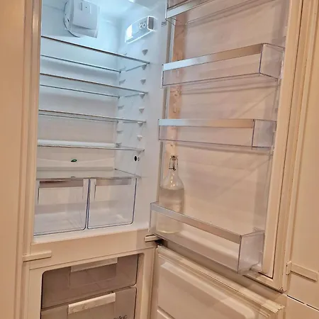 Mbird Riverside 2bd Flat With Garage דירה