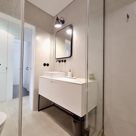 דירה Mbird Riverside 2bd Flat With Garage *