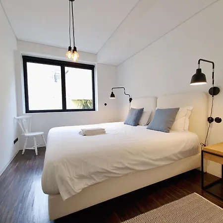 Mbird Riverside 2bd Flat With Garage דירה *