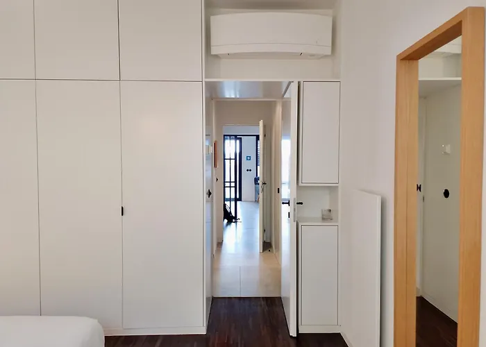 Mbird Riverside 2bd Flat With Garage *