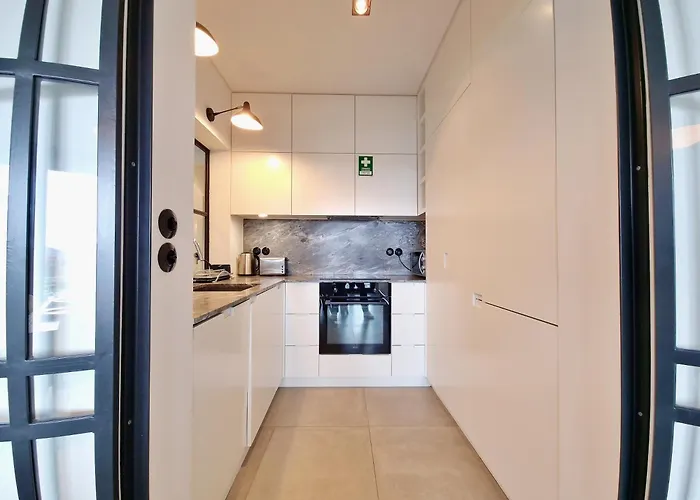Mbird Riverside 2bd Flat With Garage Apartamento
